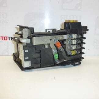 Zekeringmodule Citroën Peugeot 9666527580 28236841 6500GQ