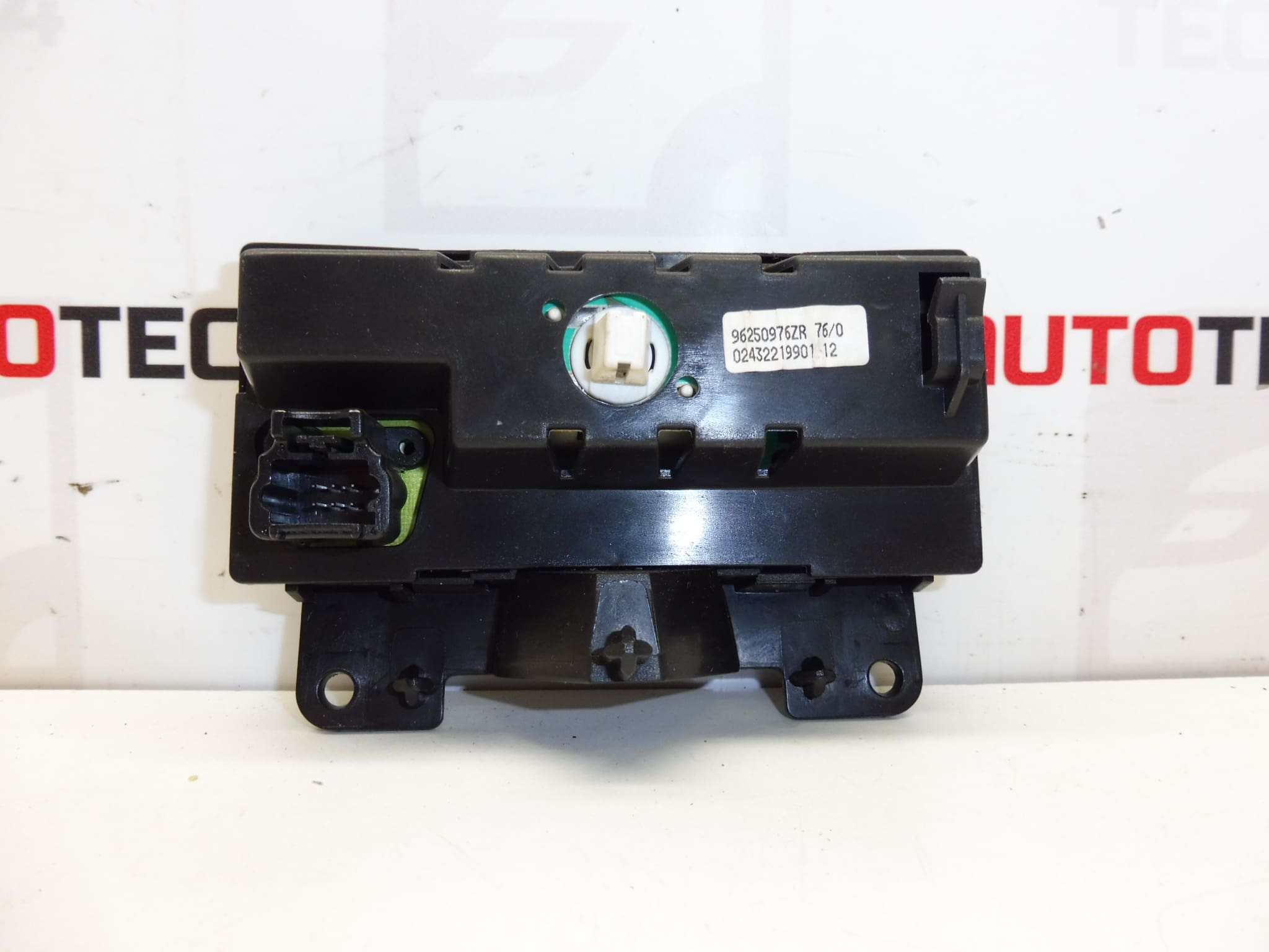 Weergave Citroen Peugeot 96250976ZR 6155N2