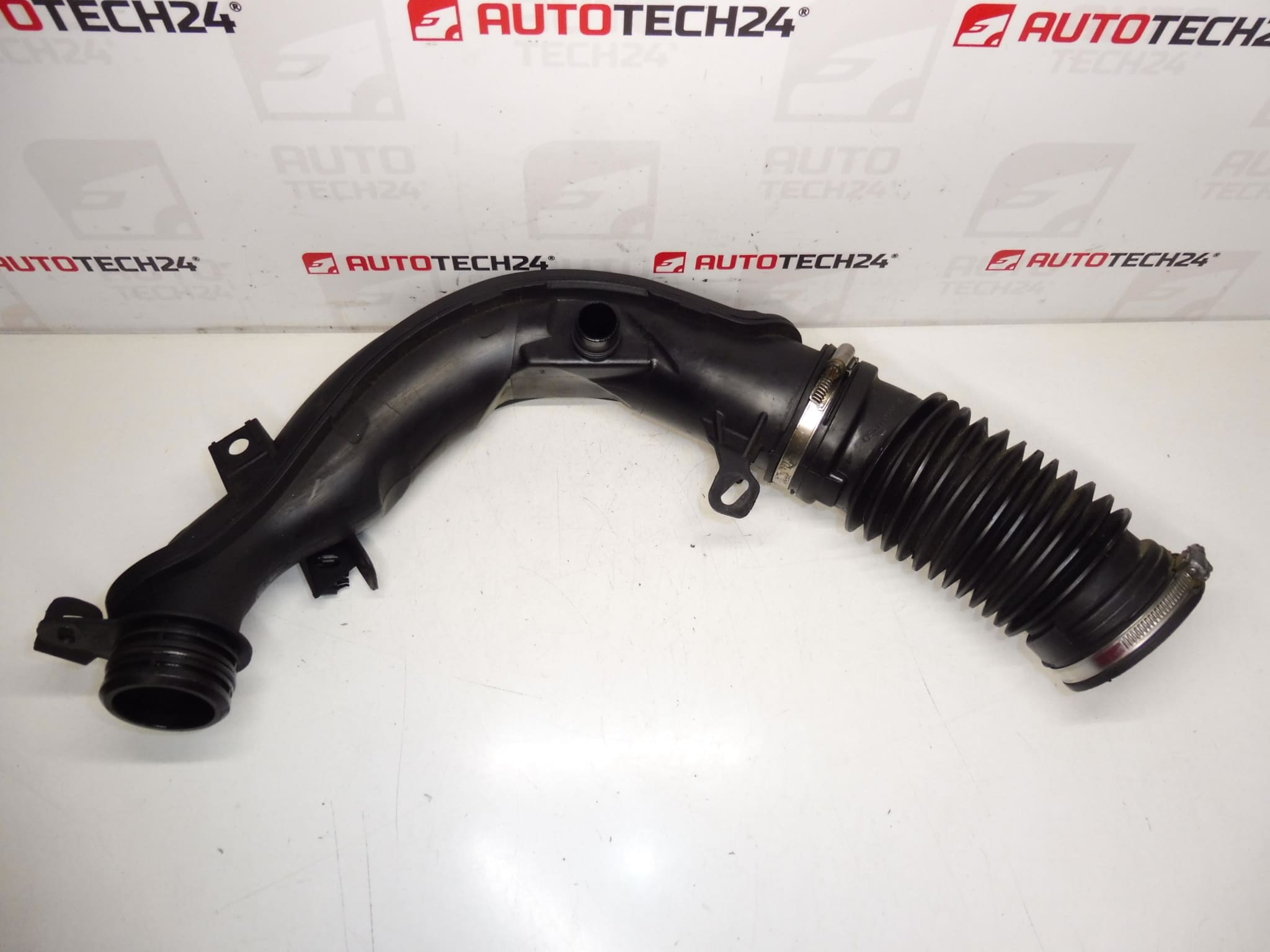 Luchtaansluiting Citroën Peugeot 2.0 HDI RH02 9685498280 1434E6 - Afbeelding 2