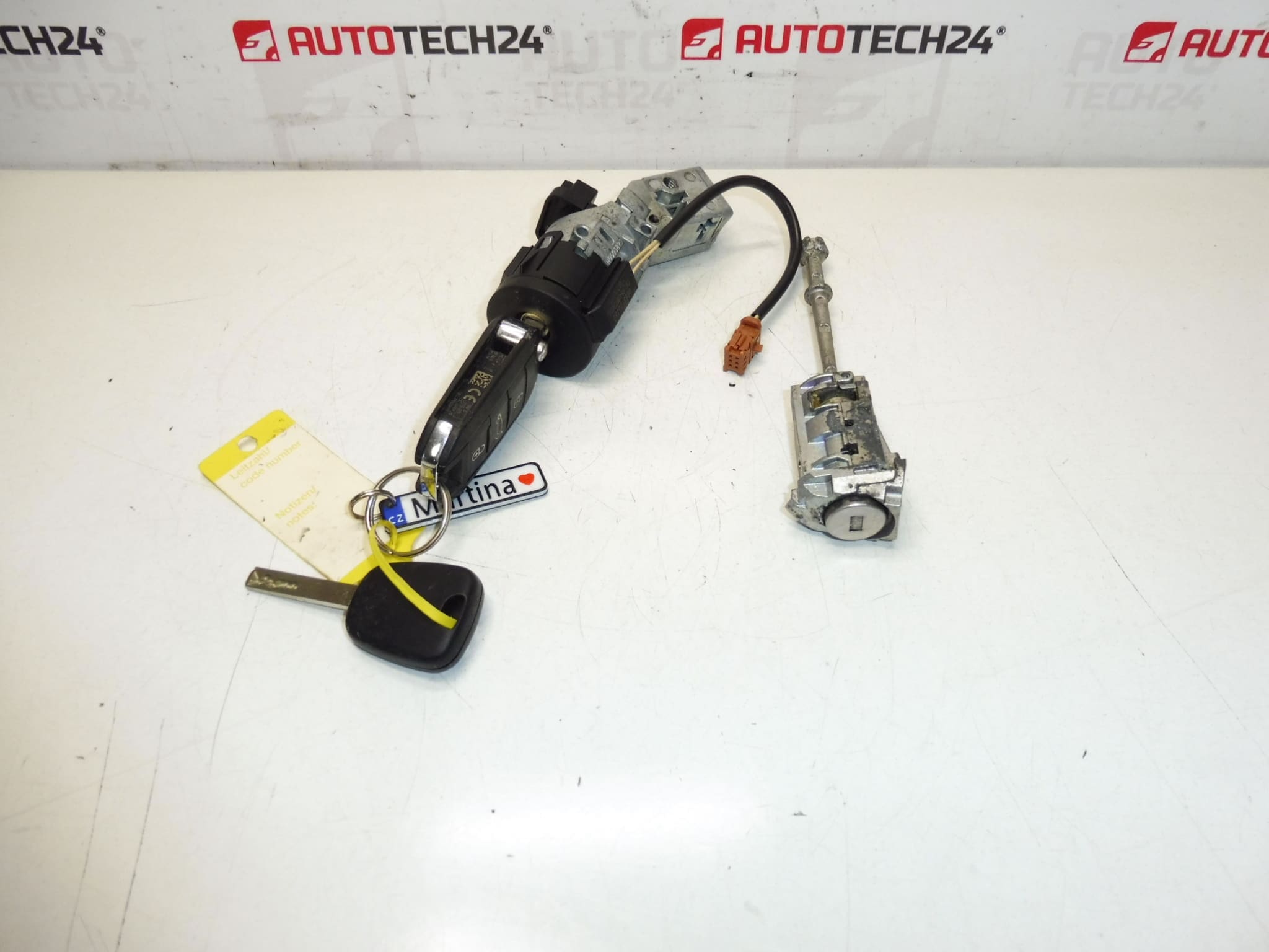 Set sloten plus 2x sleutel Citroen C-Elysée 9678792780